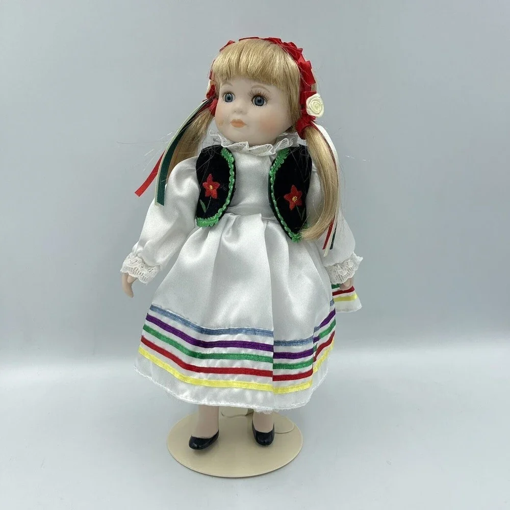 Royalton Porcelain Doll 1998 Wanda Storybook Doll Hand Painted Poland 10 Inches